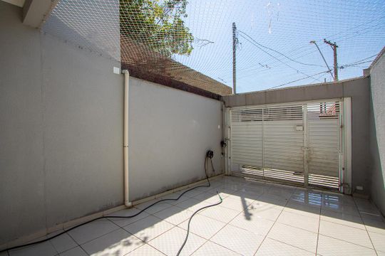 Garagem de casa à venda com 2 quartos, 72m² em Jardim Ipanema, Santo André