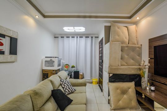 Sala de casa à venda com 3 quartos, 150m² em Vila Curuçá, Santo André