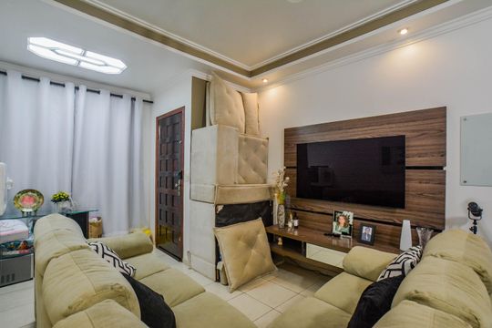 Sala de casa à venda com 3 quartos, 150m² em Vila Curuçá, Santo André