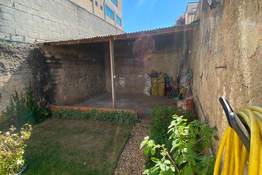 Casa à venda com 3 quartos, 259m² em Utinga, Santo André
