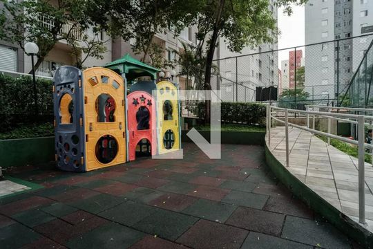 Área comum de apartamento para alugar com 2 quartos, 43m² em Vila Talarico, São Paulo