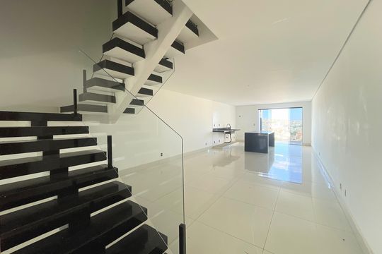 Casa à venda com 3 quartos, 190m² em Manacás, Belo Horizonte