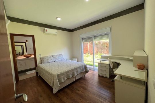 Casa para alugar com 5 quartos, 350m² em Parque Taquaral, Campinas