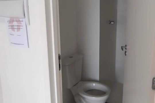 Banheiro de kitnet/studio à venda com 1 quarto, 20m² em Vila Santo Estefano, São Paulo