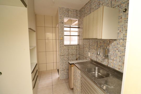 Cozinha de apartamento para alugar com 3 quartos, 72m² em Ribeira, Rio de Janeiro