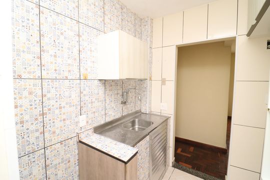 Cozinha de apartamento para alugar com 3 quartos, 72m² em Ribeira, Rio de Janeiro