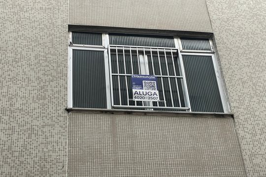 Placa de apartamento para alugar com 3 quartos, 72m² em Ribeira, Rio de Janeiro