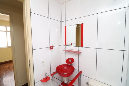 Banheiro de apartamento para alugar com 3 quartos, 72m² em Ribeira, Rio de Janeiro