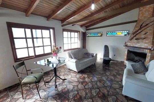 Casa à venda com 3 quartos, 355m² em Sarandi, Porto Alegre