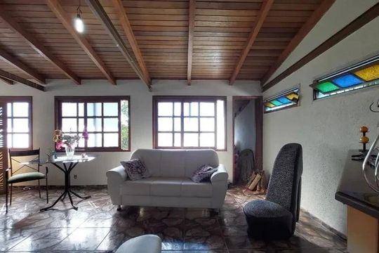 Sala de casa à venda com 3 quartos, 355m² em Sarandi, Porto Alegre