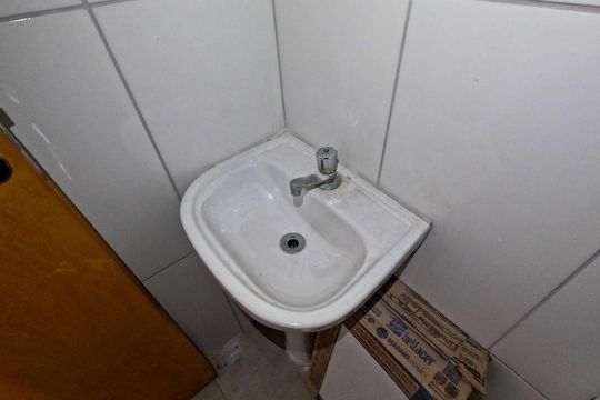 Banheiro de kitnet/studio à venda com 1 quarto, 26m² em Vila Cruz das Almas, São Paulo