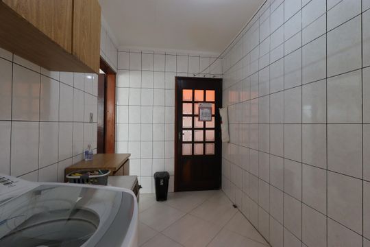 Área de Serviço de casa à venda com 3 quartos, 187m² em Santa Maria, Santo André