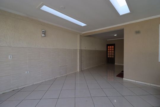 Garagem de casa à venda com 3 quartos, 187m² em Santa Maria, Santo André