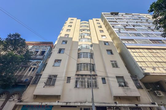 Fachada de kitnet/studio para alugar com 1 quarto, 28m² em Santa Teresa, Rio de Janeiro