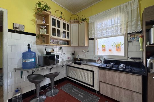 Casa à venda com 2 quartos, 71m² em Centro, São Leopoldo