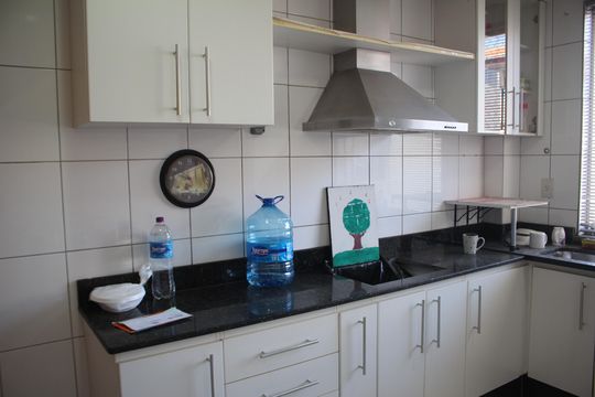 Cozinha de apartamento à venda com 4 quartos, 204m² em Novo Eldorado, Contagem