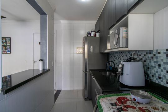 Cozinha de apartamento à venda com 2 quartos, 45m² em Vila Venditti, Guarulhos