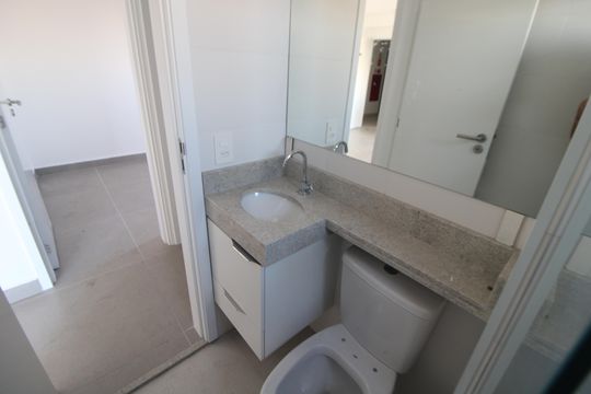 Banheiro de apartamento para alugar com 2 quartos, 47m² em Jardim São Paulo, São Paulo