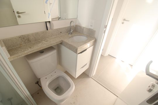 Banheiro de apartamento para alugar com 2 quartos, 47m² em Jardim São Paulo, São Paulo