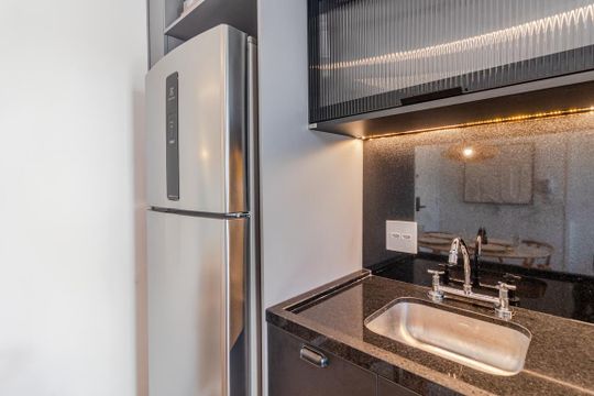 Cozinha de apartamento à venda com 1 quarto, 37m² em Jardins, São Paulo
