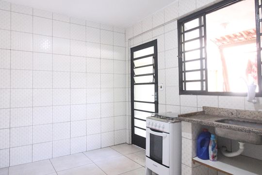 Casa para alugar com 1 quarto, 40m² em Jardim Angela (zona Leste), São Paulo