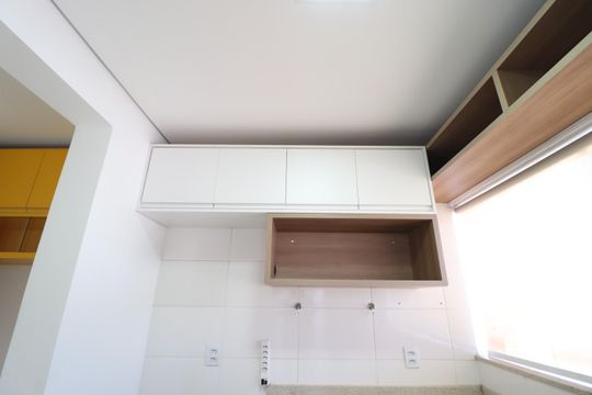 Cozinha de apartamento para alugar com 2 quartos, 58m² em Daniel Fonseca, Uberlândia