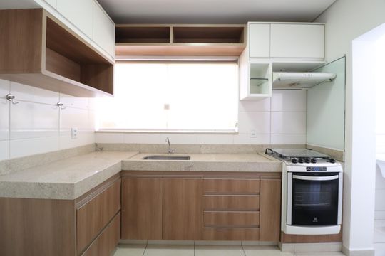 Cozinha de apartamento para alugar com 2 quartos, 58m² em Daniel Fonseca, Uberlândia