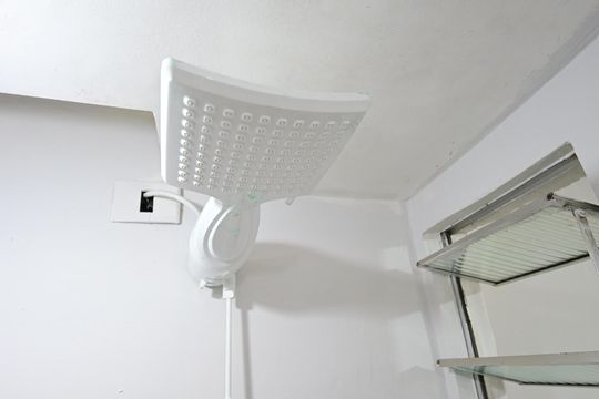 Banheiro social  de kitnet/studio para alugar com 1 quarto, 15m² em Setor Leste Vila Nova, Goiânia