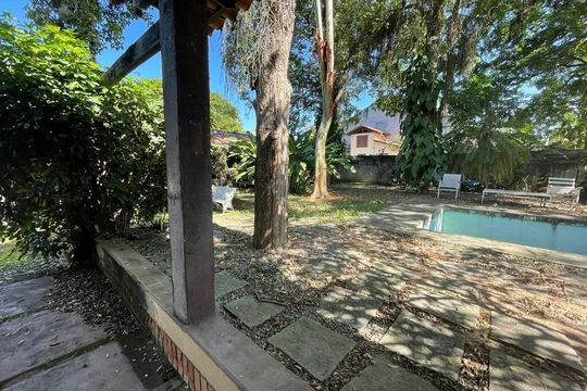Casa à venda com 3 quartos, 510m² em Anil, Rio de Janeiro