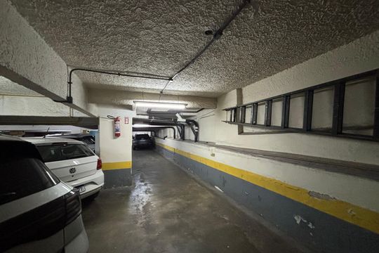 Garagem de apartamento para alugar com 3 quartos, 121m² em Copacabana, Rio de Janeiro