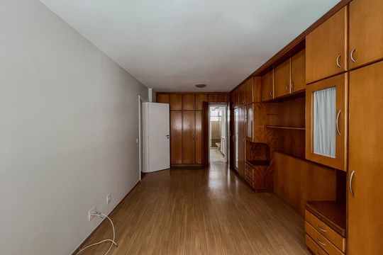 Suíte de apartamento à venda com 4 quartos, 170m² em Leme, Rio de Janeiro