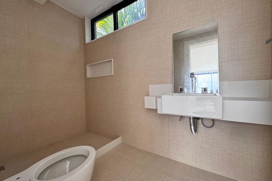 Suíte 2 - Banheiro de casa à venda com 4 quartos, 402m² em Barra da Tijuca, Rio de Janeiro