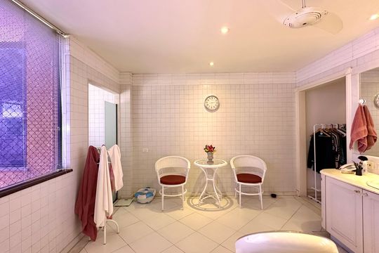 Banheiro da Suíte 1 de apartamento à venda com 4 quartos, 330m² em Lagoa, Rio de Janeiro