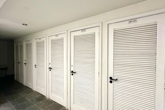 Área comum de apartamento à venda com 4 quartos, 330m² em Lagoa, Rio de Janeiro
