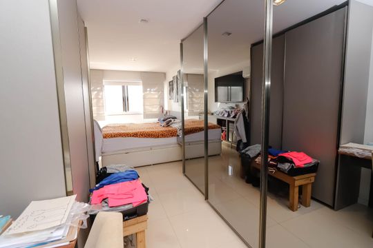 Closet /Quarto 1 de apartamento à venda com 3 quartos, 249m² em Barra da Tijuca, Rio de Janeiro