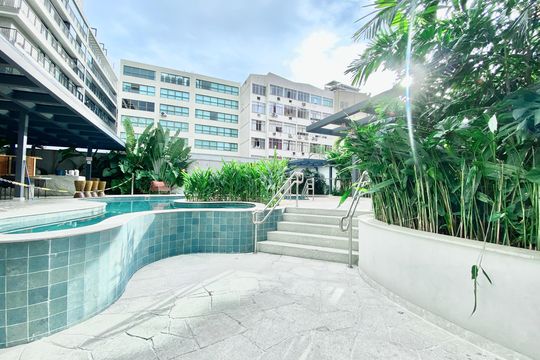 Área comum piscina de apartamento à venda com 2 quartos, 139m² em Leblon, Rio de Janeiro