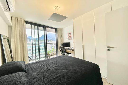 Suíte 1 de apartamento à venda com 2 quartos, 139m² em Leblon, Rio de Janeiro