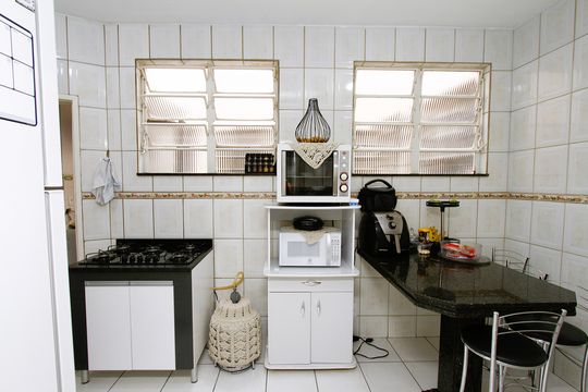 Cozinha de apartamento à venda com 3 quartos, 85m² em João Pinheiro, Belo Horizonte