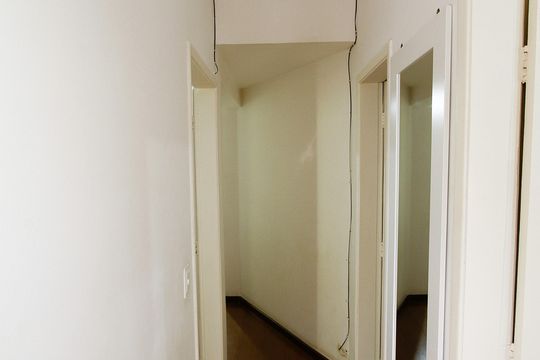 Corredor de apartamento à venda com 3 quartos, 85m² em João Pinheiro, Belo Horizonte