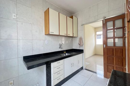 Cozinha de apartamento para alugar com 3 quartos, 105m² em Coração Eucarístico, Belo Horizonte