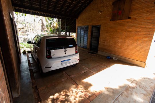 Garagem de casa à venda com 3 quartos, 1500m² em Cidade Universitária, Campinas