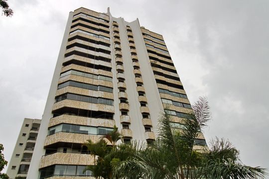 Fachada de apartamento à venda com 3 quartos, 150m² em Vila Suzana, São Paulo