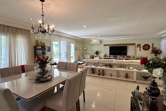 Casa à venda com 4 quartos, 508m² em Barra da Tijuca, Rio de Janeiro