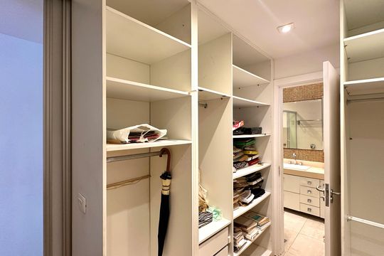 Closet da suíte 1 de apartamento à venda com 4 quartos, 206m² em Copacabana, Rio de Janeiro
