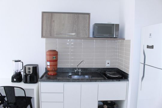 Cozinha de apartamento para alugar com 1 quarto, 28m² em República, São Paulo