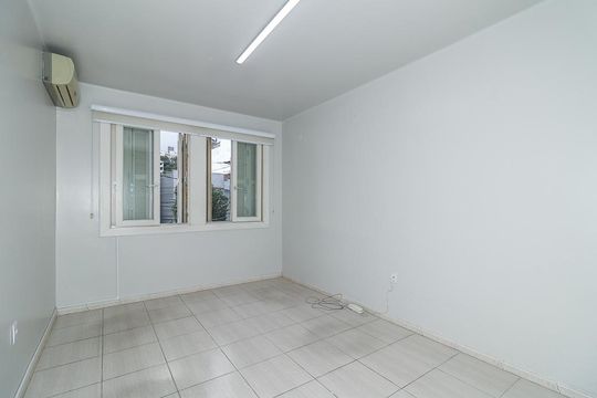Quarto de apartamento para alugar com 3 quartos, 160m² em Floresta, Porto Alegre