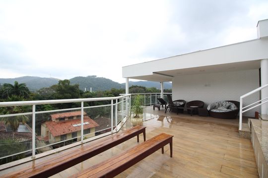 Varanda de casa de condomínio para alugar com 5 quartos, 900m² em Taquara, Rio de Janeiro