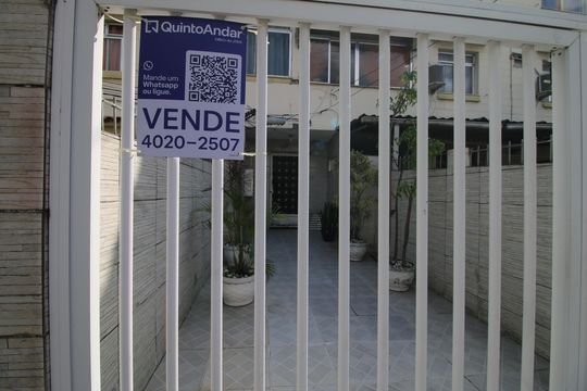 Placa de apartamento à venda com 1 quarto, 60m² em Irajá, Rio de Janeiro