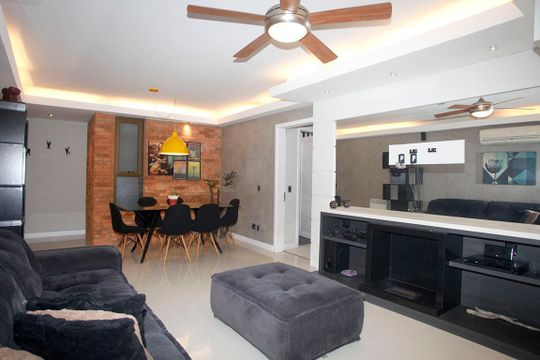 Sala de apartamento à venda com 2 quartos, 110m² em Mont’serrat, Porto Alegre