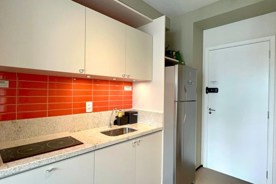 Cozinha de kitnet/studio à venda com 1 quarto, 24m² em Pinheiros, São Paulo